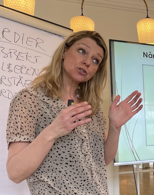 Sofie Henriksen Oplæg feedback kompetenceudvikling forfatter og ledersparring